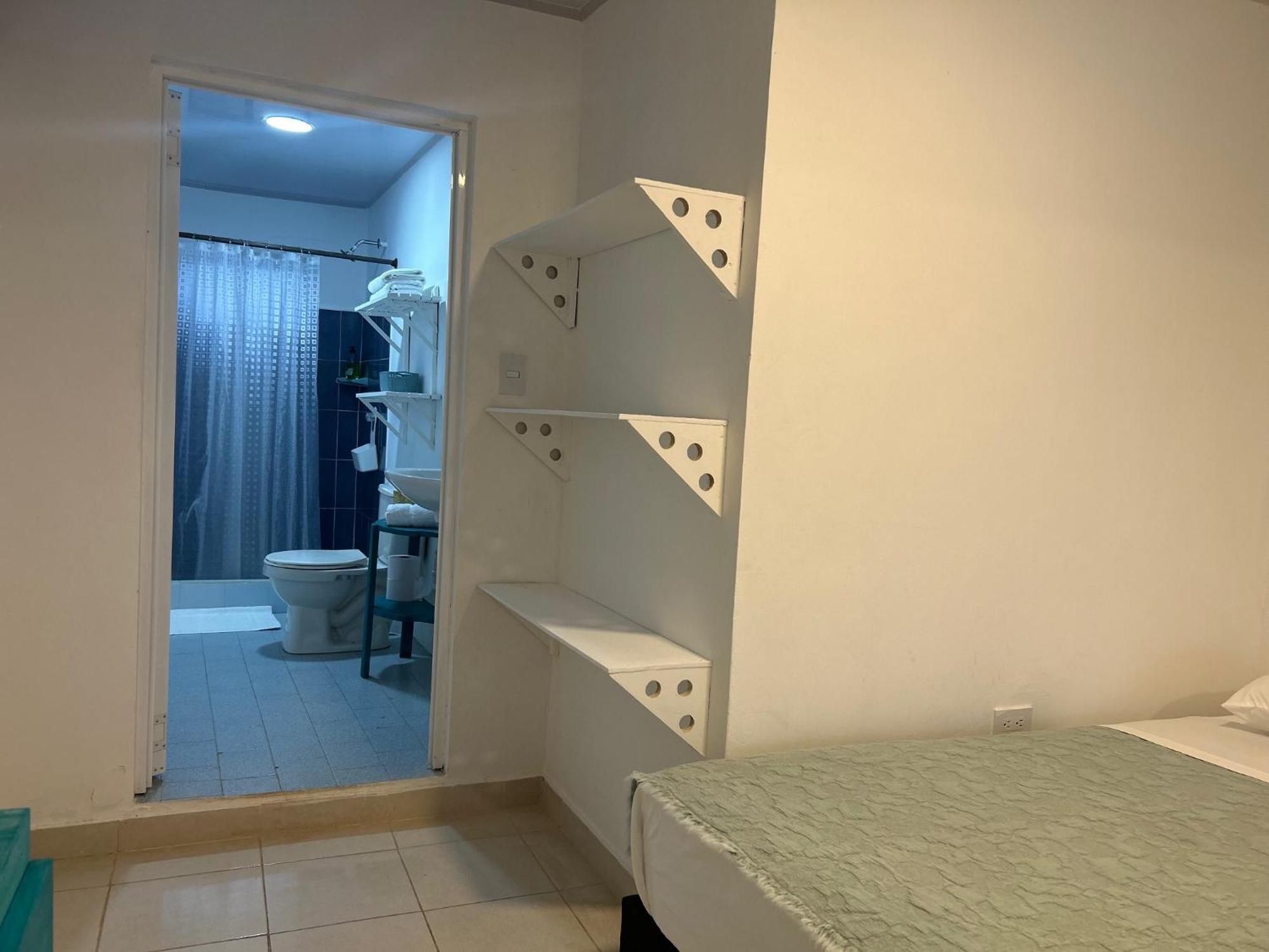 Hotel Miss Francias Home Santa Catalina Island Экстерьер фото